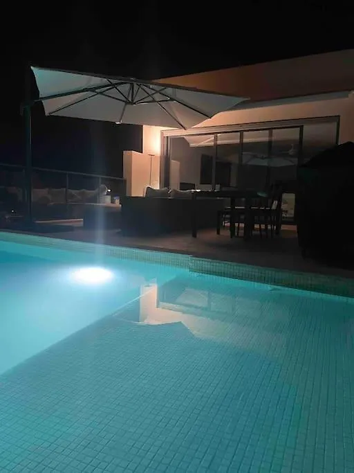 Moderna Villa Mediterranea Nerja Espanha