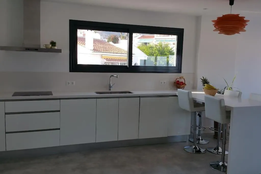 Moderna Villa Mediterranea Nerja Espanha