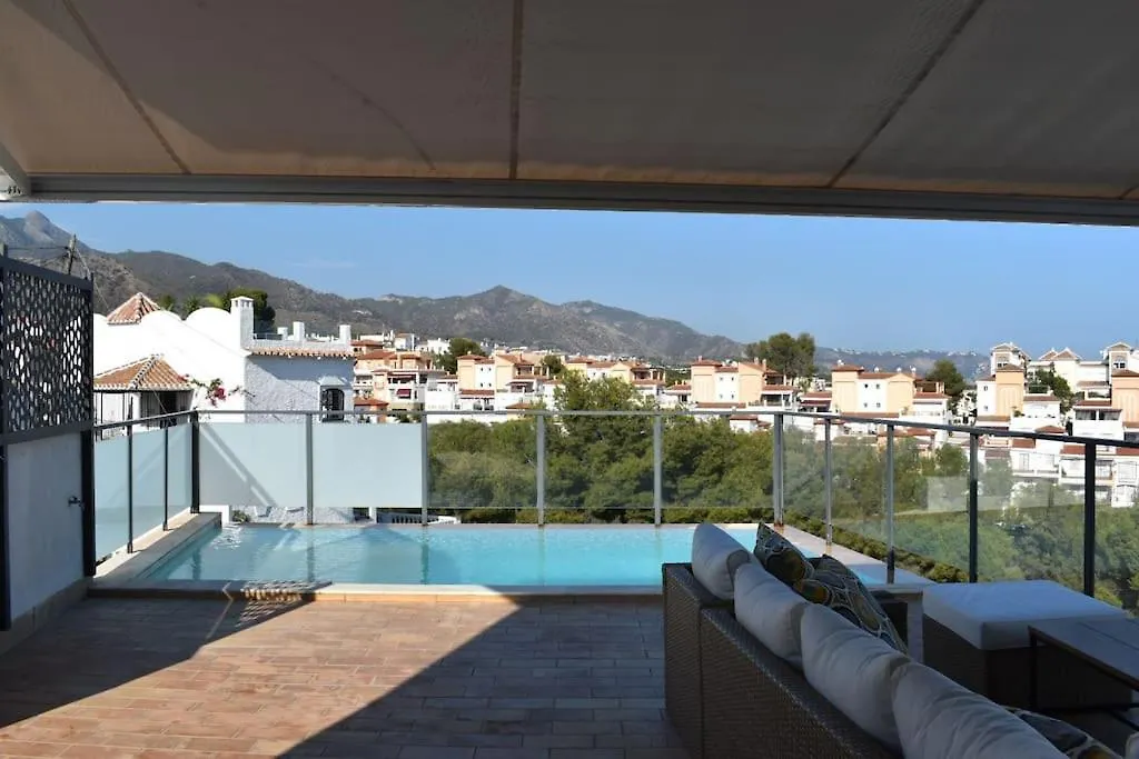 Moderna Villa Mediterranea Nerja Espanha